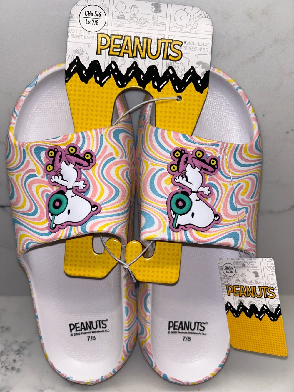 Peanuts Snoopy Slippers Ladies Rainbow Swirl Size 7/8 Open Toe Slides